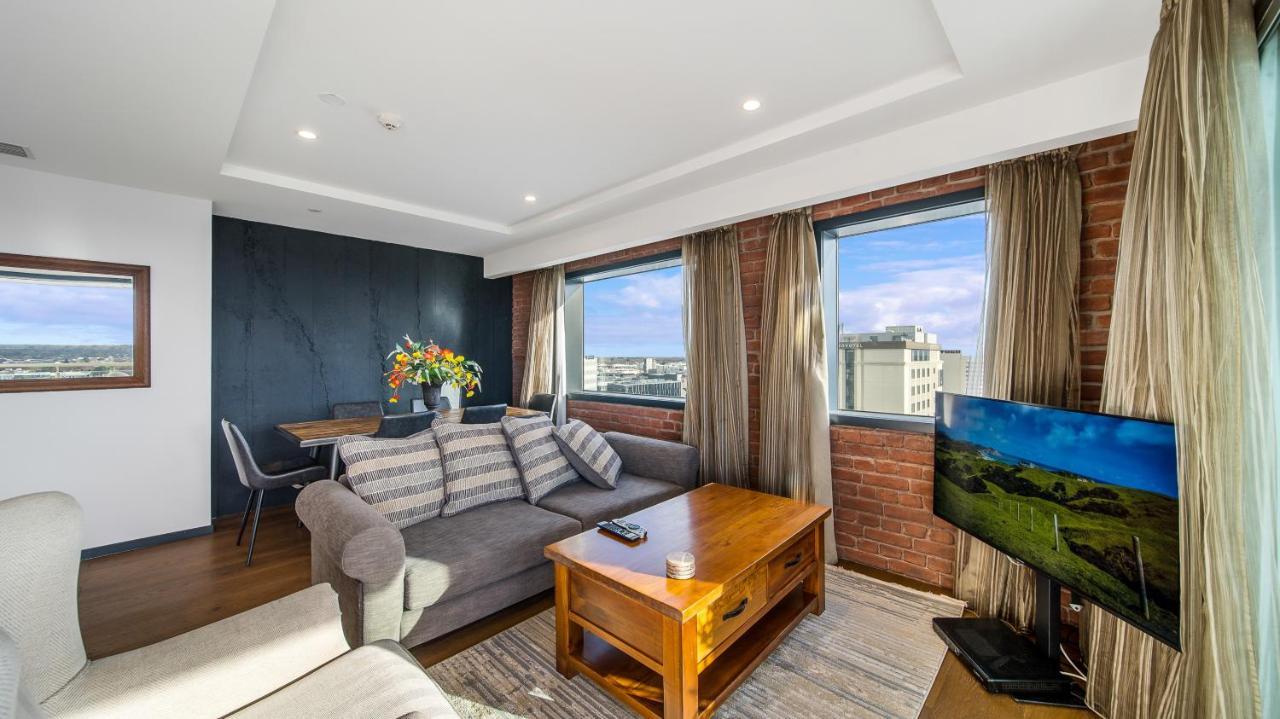 Central City View With Free Valet Parking 크라이스트처치 외부 사진